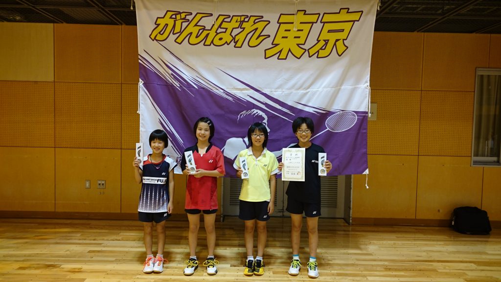 女子交流優勝チーム写真